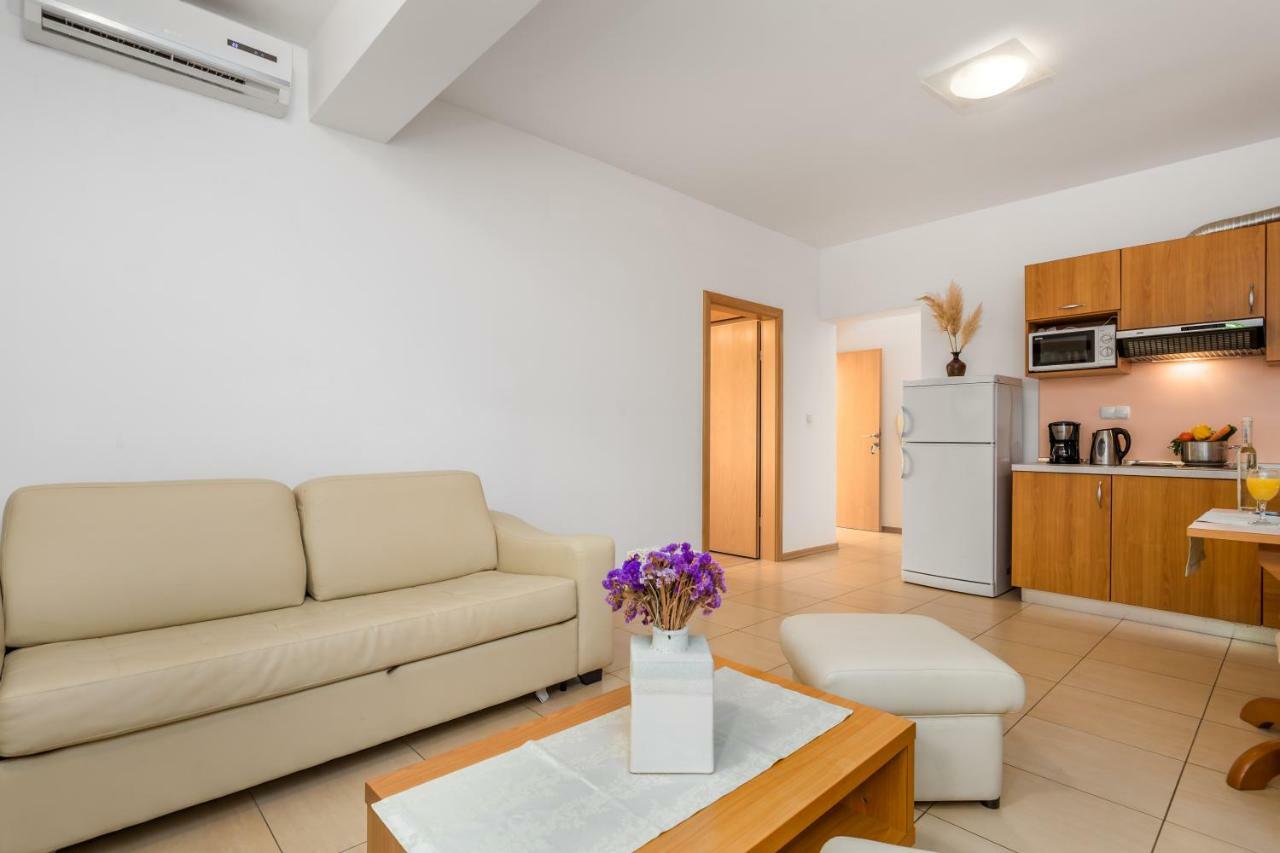Villas Kampor 外观 照片