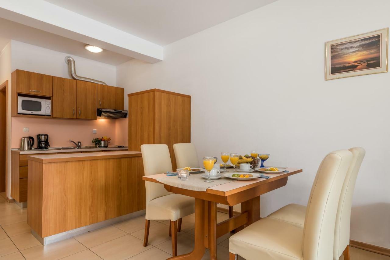 Villas Kampor 外观 照片