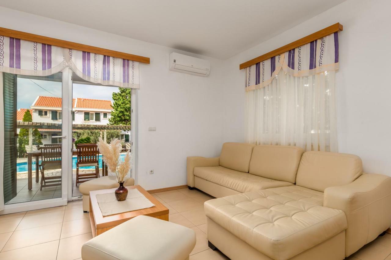 Villas Kampor 外观 照片