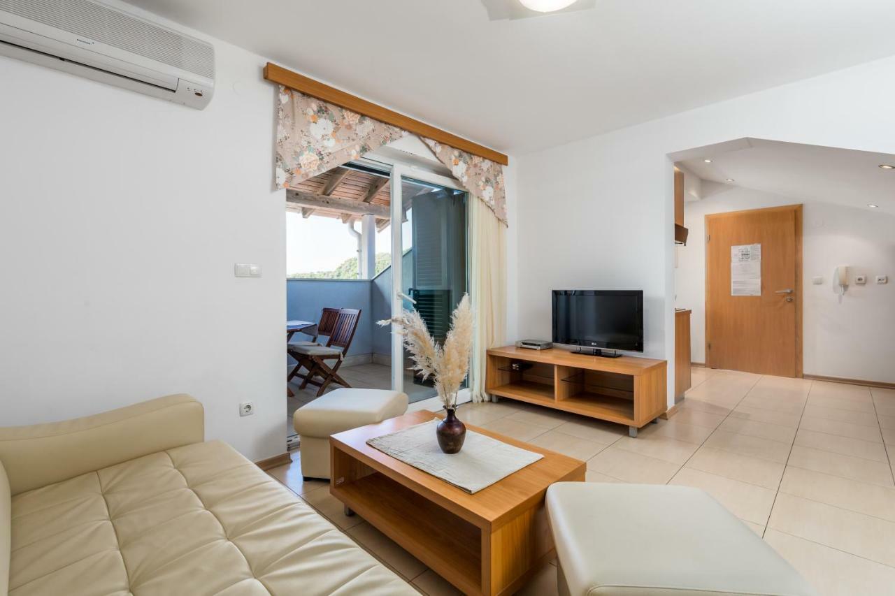 Villas Kampor 外观 照片
